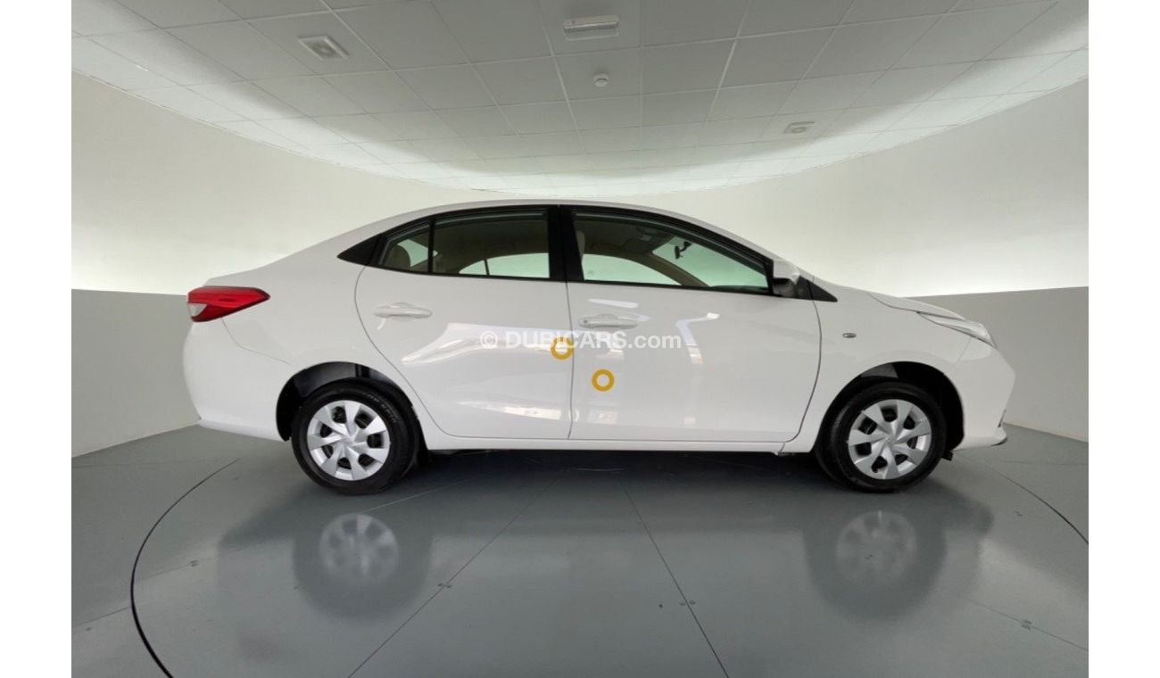 تويوتا يارس SE / E