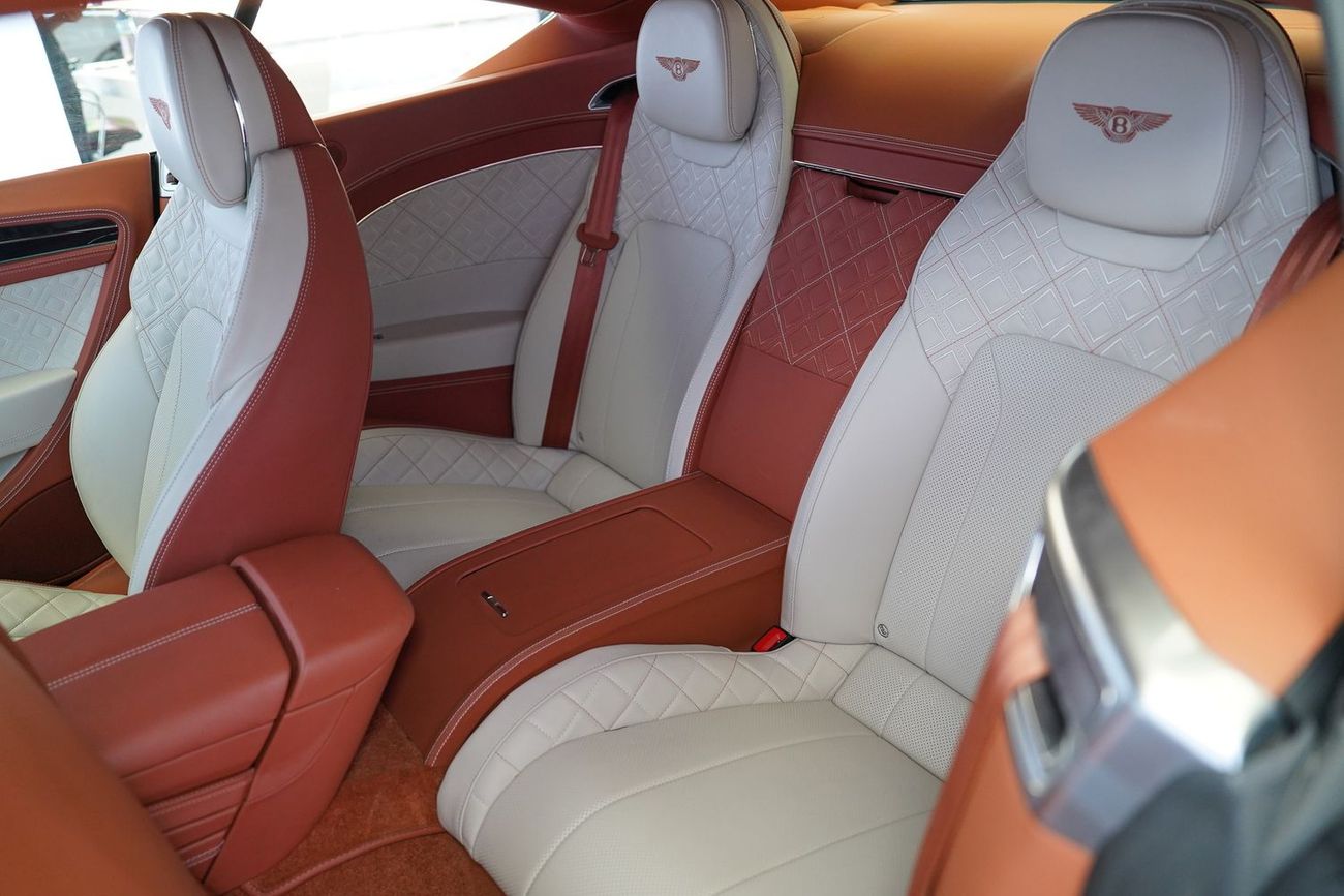 بنتلي كونتيننتال جي تي 6.0L W12 (626 HP)