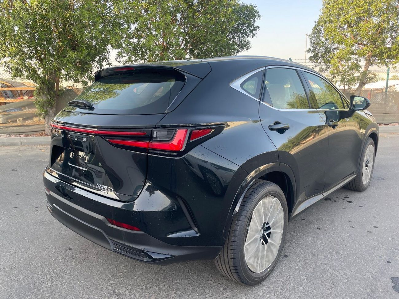 لكزس NX350h 2.5L Hybrid Full Option GCC ( White Also Available)