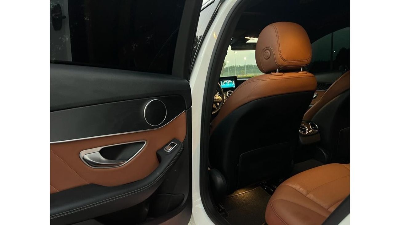 Mercedes-Benz C 200 AMG Pack Mercedes-Benz C200 AMG  Model 2019 Gcc specs