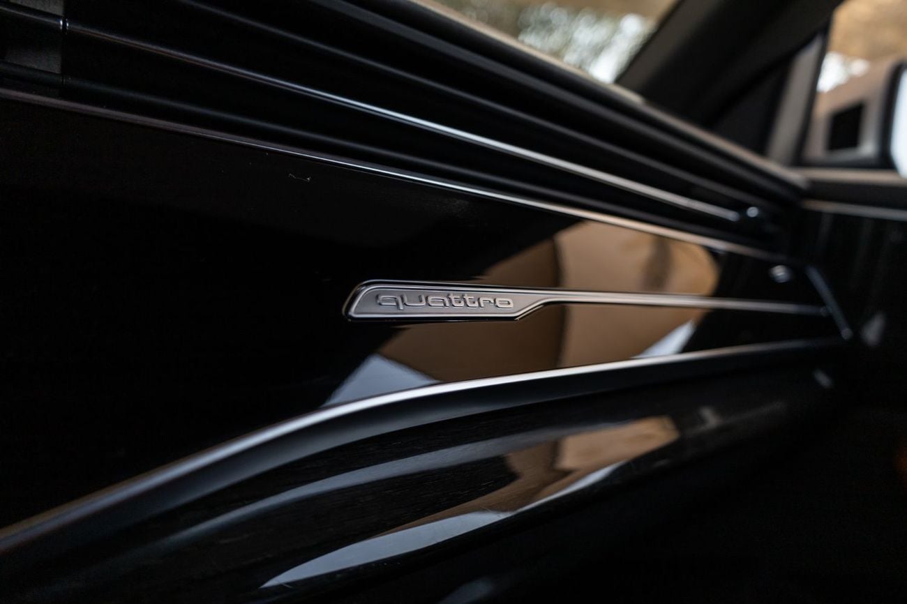 أودي Q8 55 TFSI quattro S-Line 3.0L (340 HP)