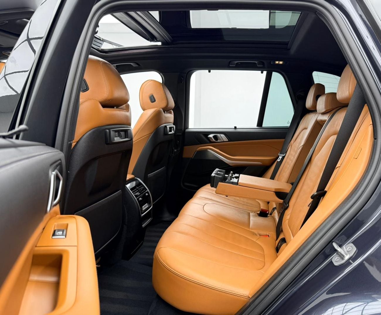 بي أم دبليو X5 2022 BMW X5 xDrive40i M-Sport, 2027 BMW Warranty + Service Pack, Full BMW Service History, GCC