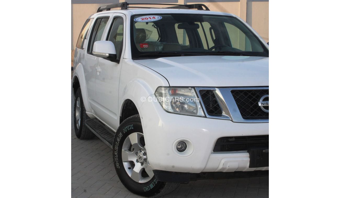 Nissan Pathfinder SE Mid Nissan Pathfinder 2014 in excellent condition without accidents