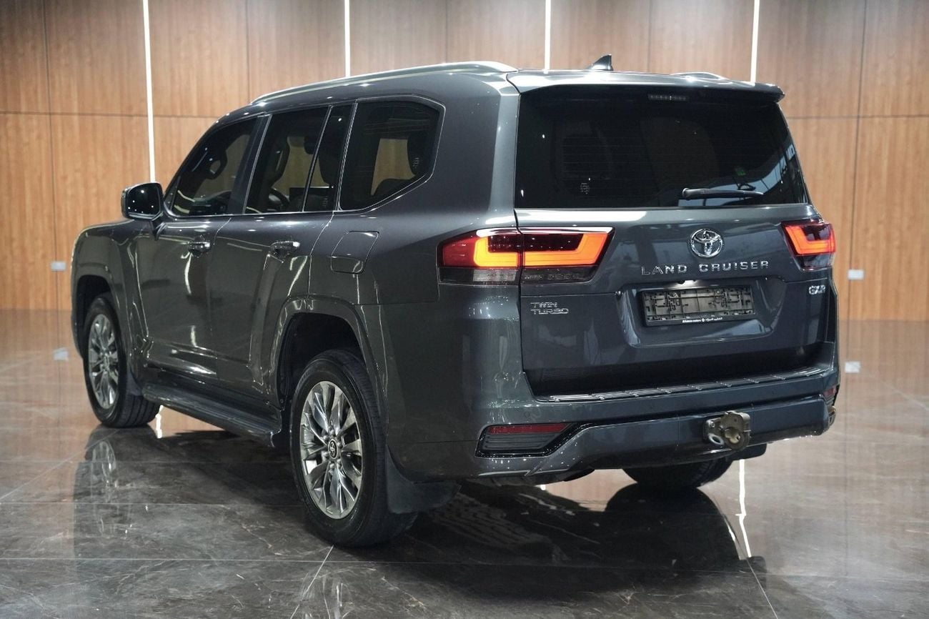 تويوتا لاند كروزر 2023 Model GXR Twin Turbo 3.5L Engine Full Option Very Perfect Condition