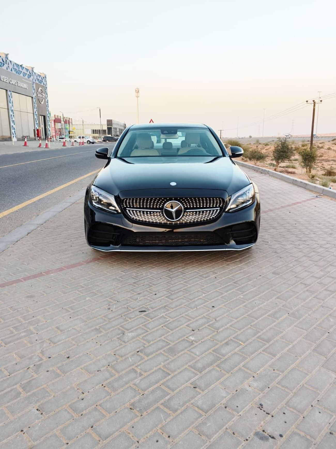 مرسيدس بنز C 300 قمة الأناقة! مرسيدس بنز C 300 موديل 2017 | حالة نظيفة جداً | 170,000 كم – رفاهية بسعر لا يُنافس!