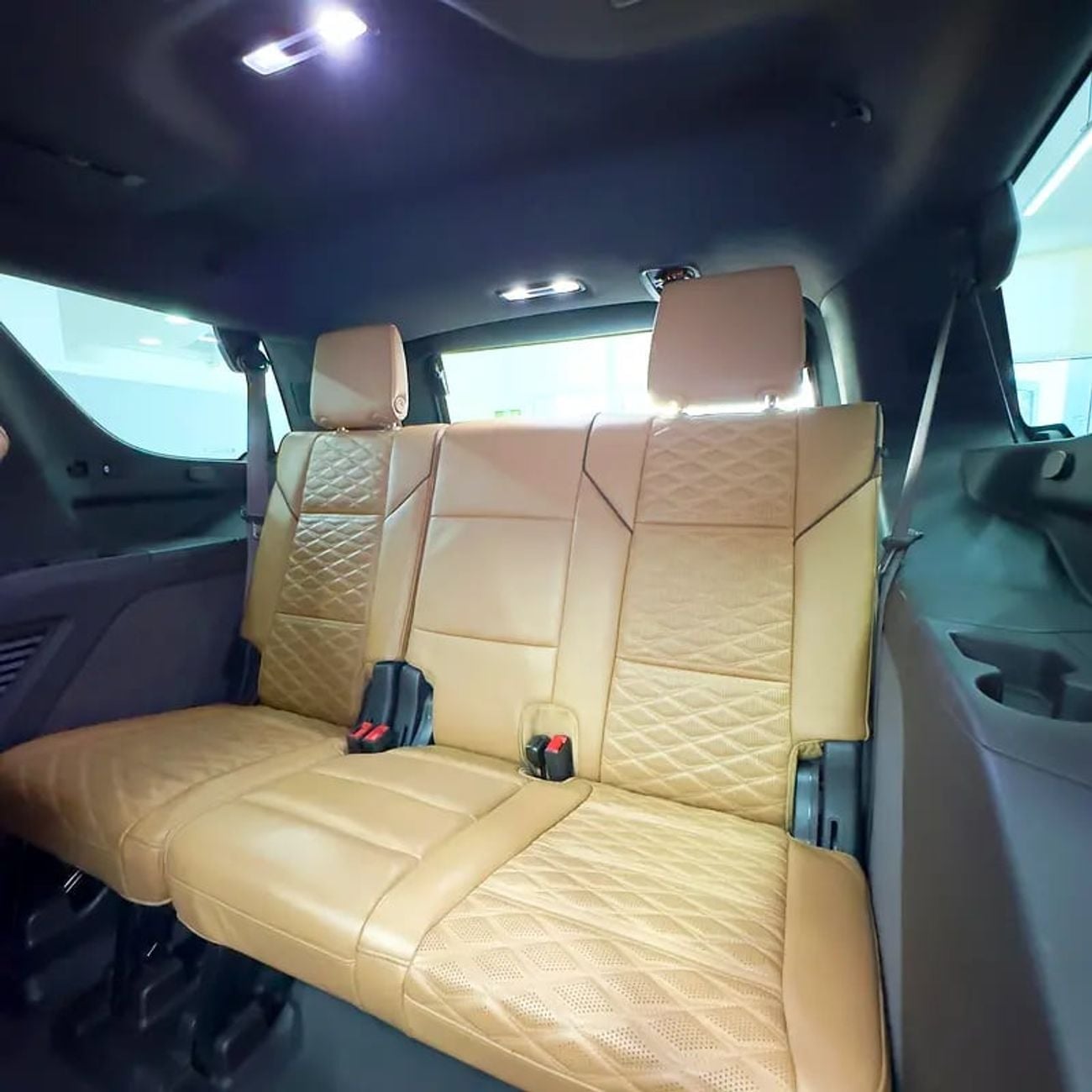 كاديلاك إسكالاد Premium Luxury 6.2L 4WD Premium Luxury