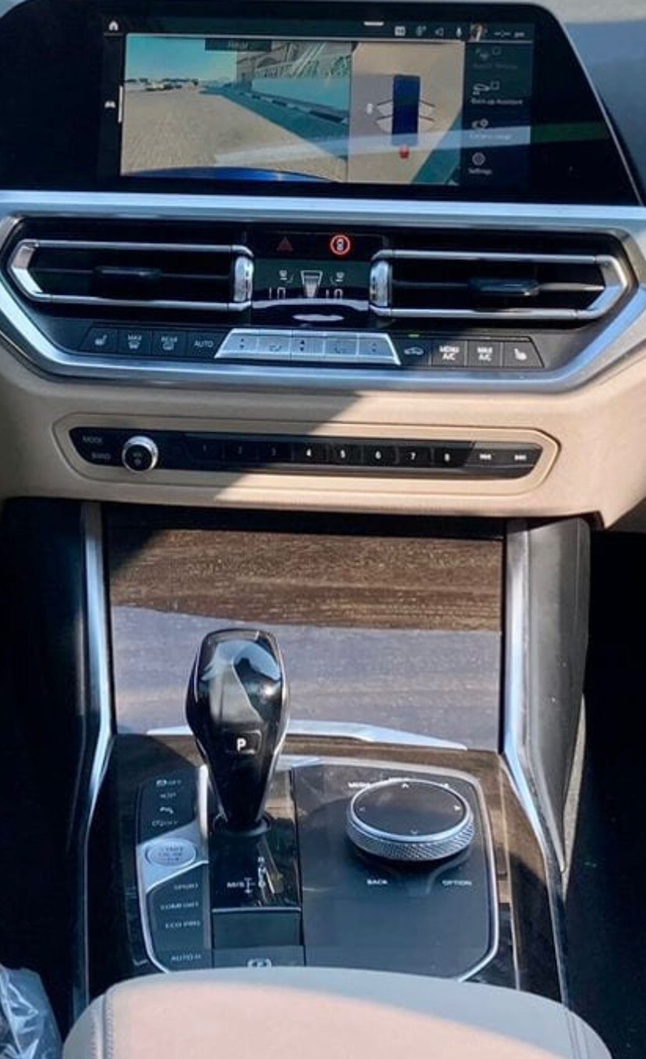 BMW 330i X drive exclusive very low km