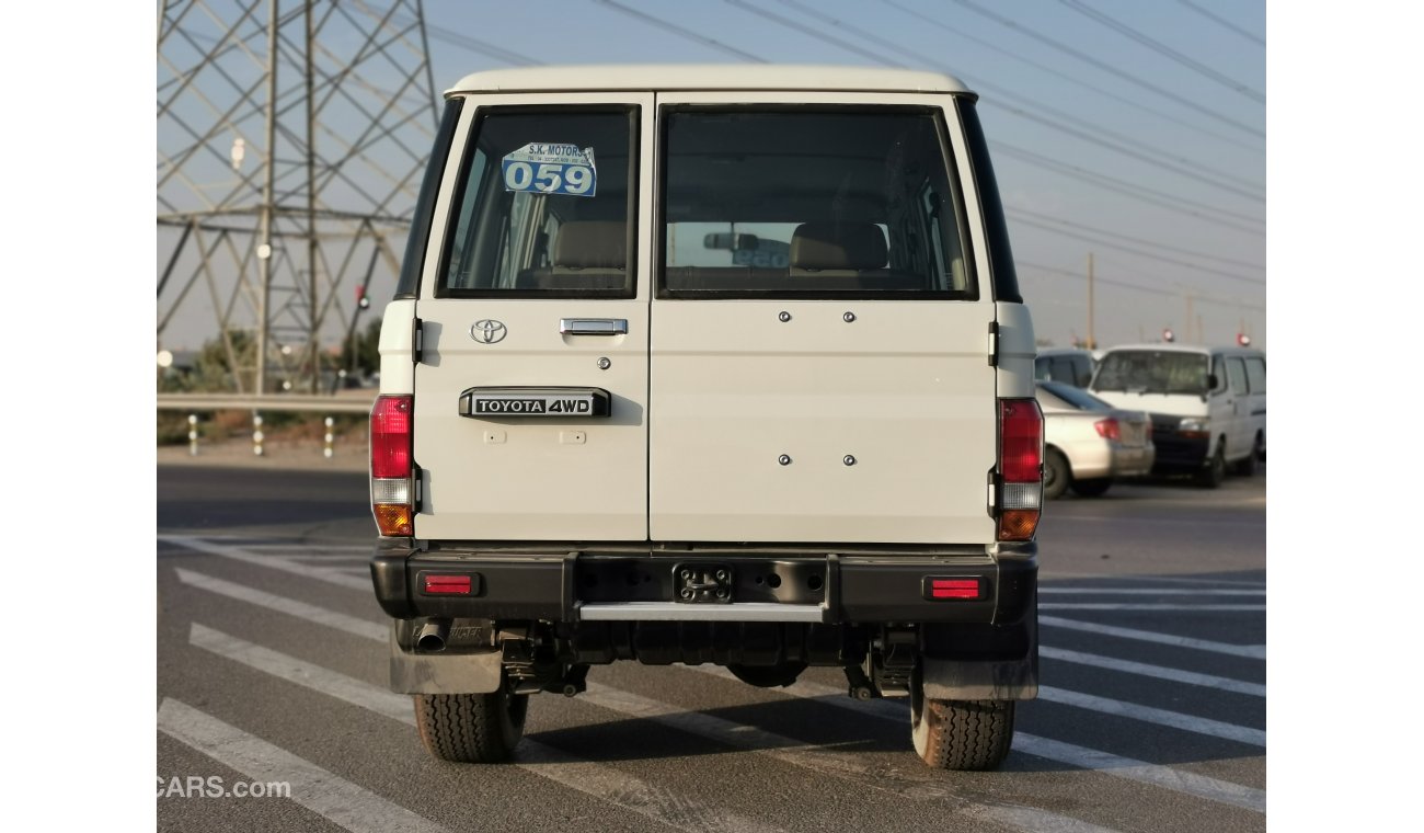 Toyota Land Cruiser Hard Top 4.2L Diesel, 16" Alloy Rims, 4WD Gear Box, Xenon Headlights, CODE - HTLX76