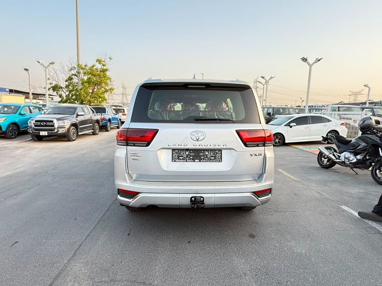 Toyota Land Cruiser LAND CRUISER VXR - A/T . Petrol 3.5L Twin Turbo  . 4X4 . 7 Seats . 2026 Model