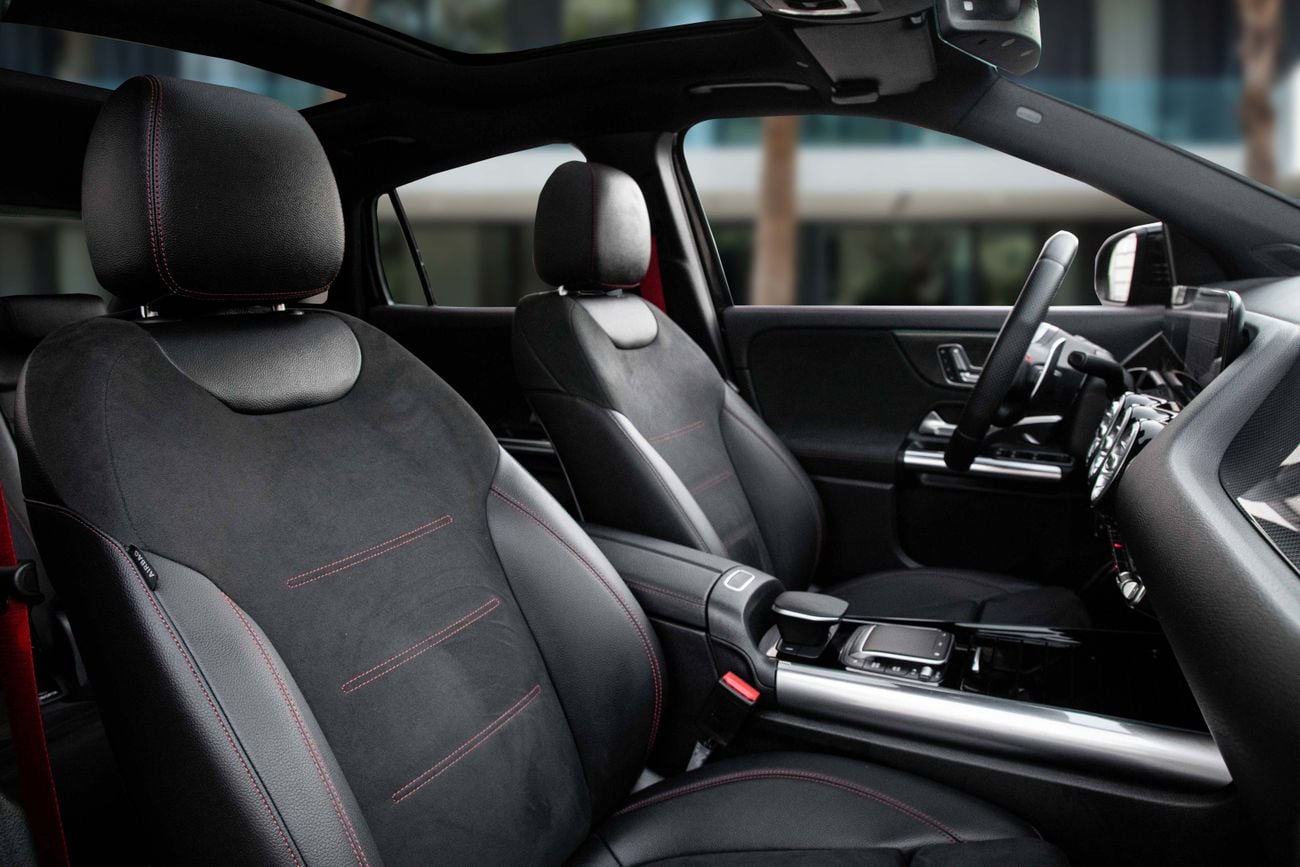 مرسيدس بنز GLA 220 GLA35 AMG 4matic | 3,016 P.M | 0% Downpayment | GLA 35 AMG | Super Low Mileage!