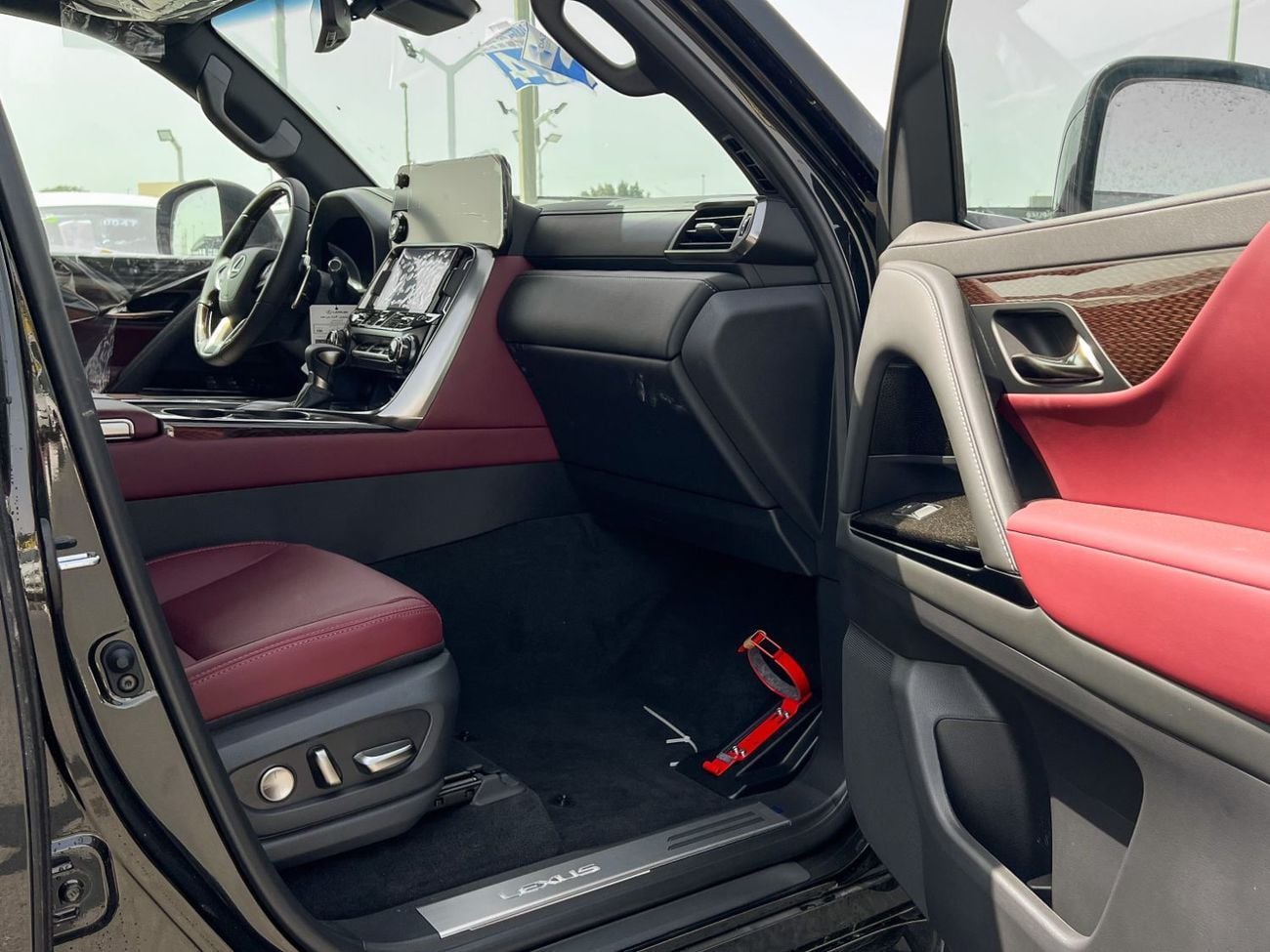 Lexus LX 600 EXPORT ONLY - LEXUS LX600 3.5L TURBOSPORT