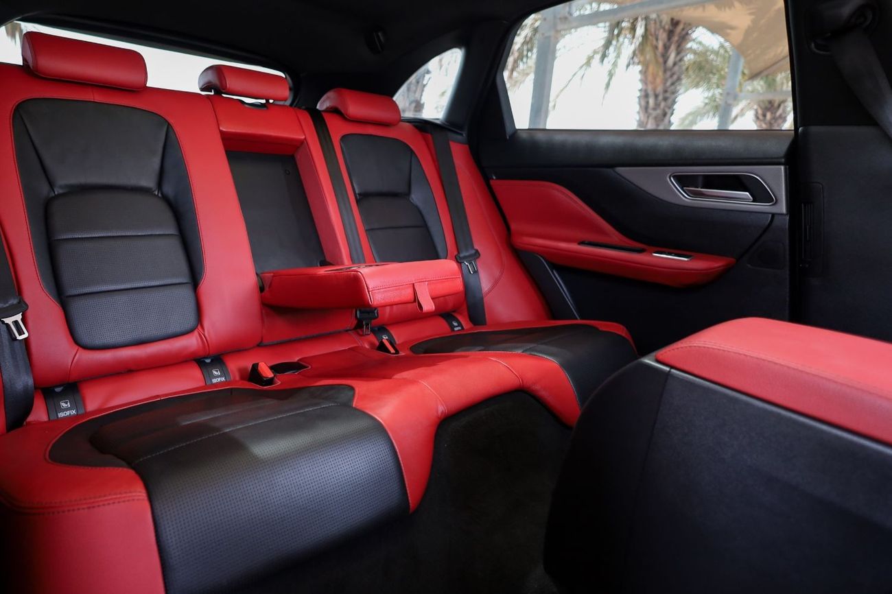 Jaguar F Pace Jaguar F-Pace S 2020 GCC under Warranty with Flexible Down-Payment.