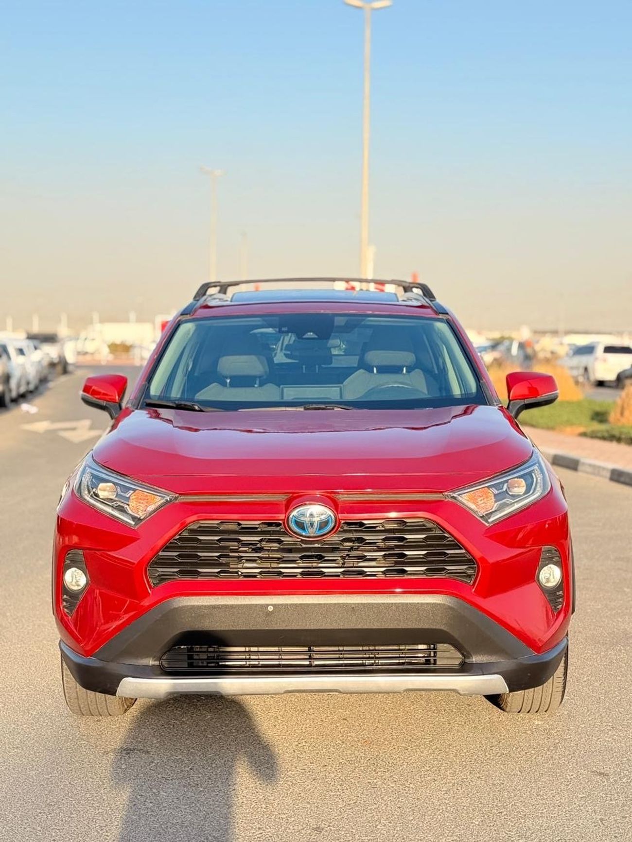 Toyota RAV4 XLE 2.5L hybrid Full option