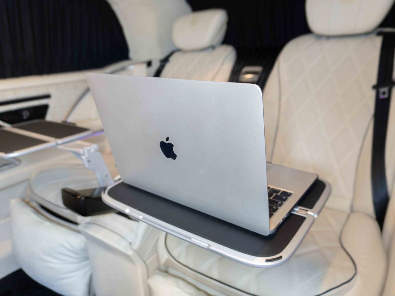 Mercedes-Benz V 300 Built by Barugzai – V300 2025 | Exclusive 1 of 5 | Additional AC