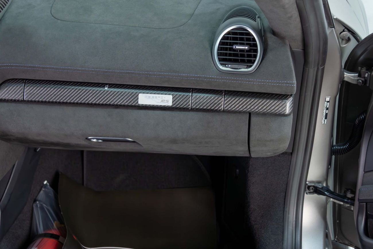 بورش كايمان 718 GT4 RS 4.0L (493 HP) A/T