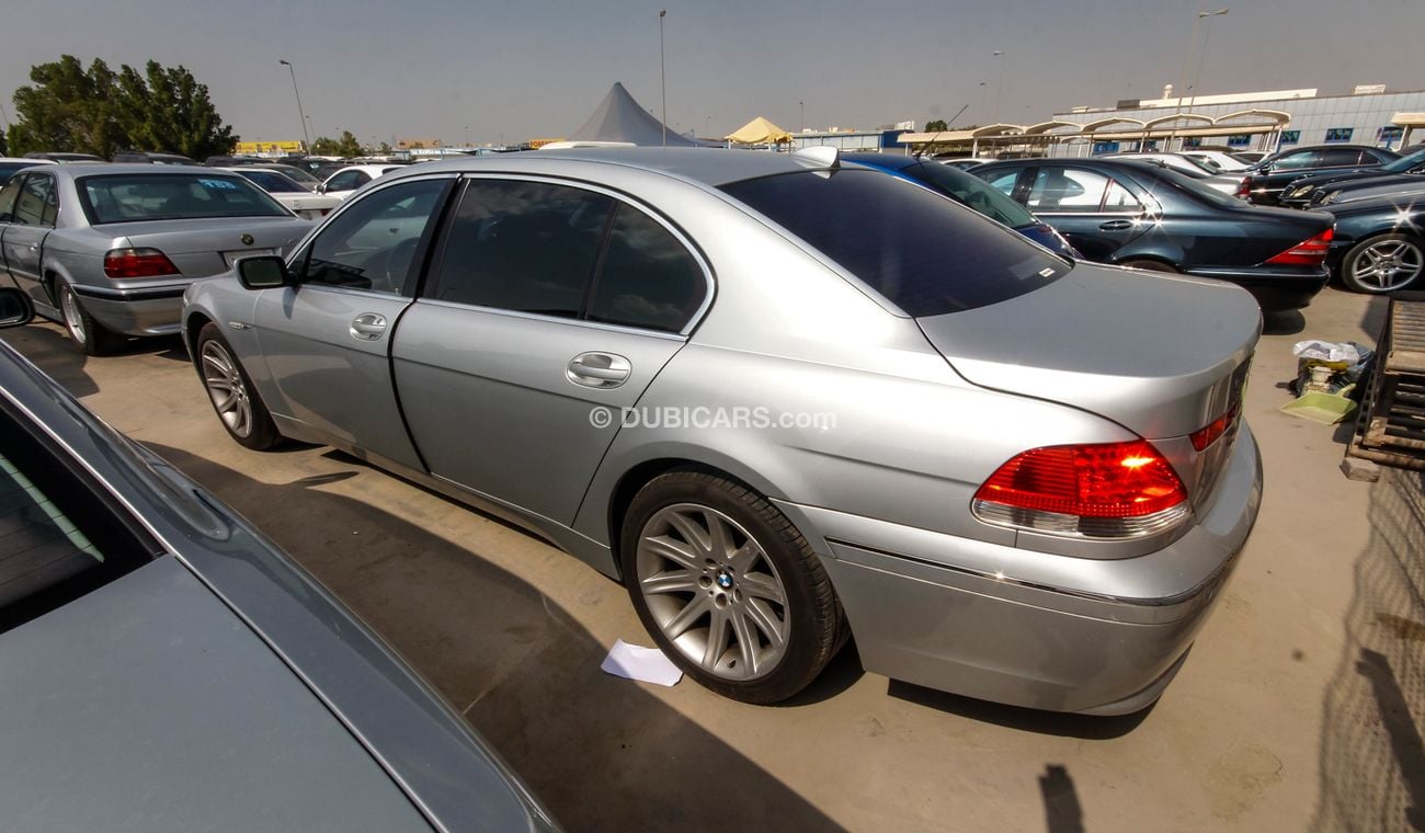 بي أم دبليو 760Li LI V12