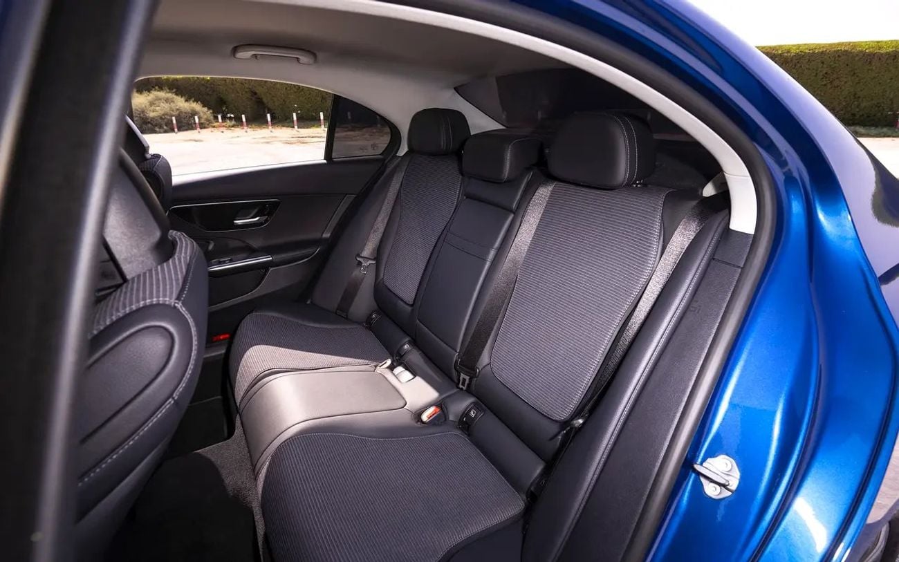 Mercedes Benz C200 STD 200
