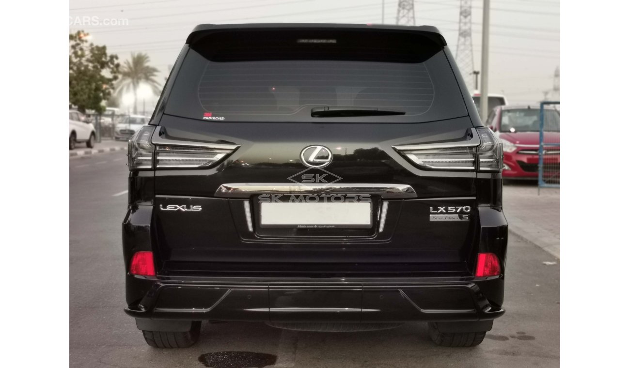 Lexus LX570 5.7L, Driver Memory Seat, Pre Cash Safety System, Speed & Drive Modes, Moon Roof (LOT # 1813)