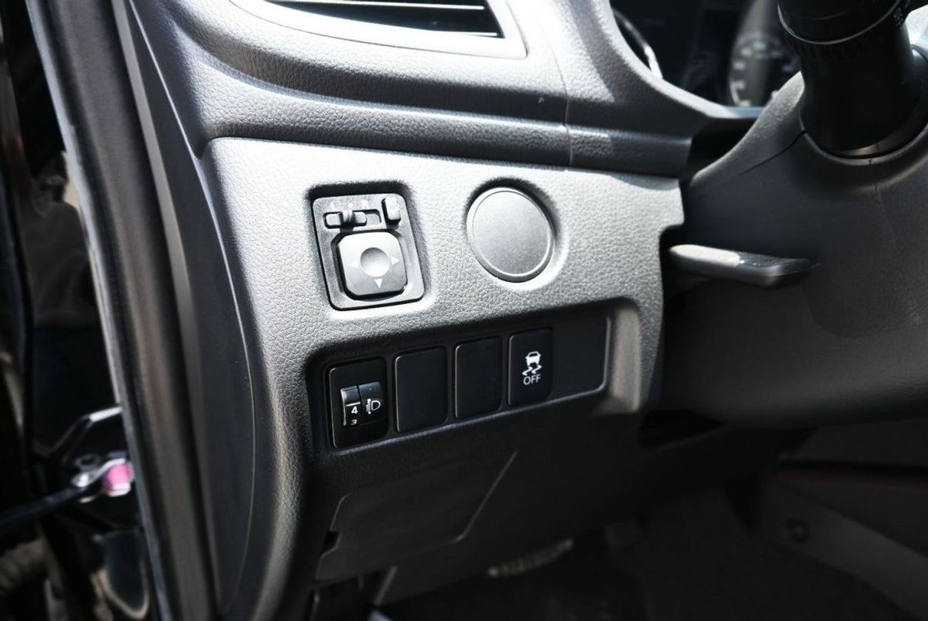 ميتسوبيشي L200 ميتسوبيشي L200 ديزل فل أوبشن أوتوماتيك 2.4 لتر أسود من الخارج أسود من الداخل