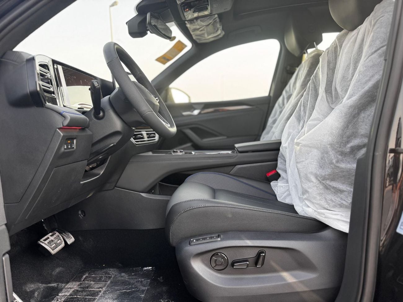 Volkswagen Tiguan Volks wagen Tigwan R line  2.0 L. Model.  2025