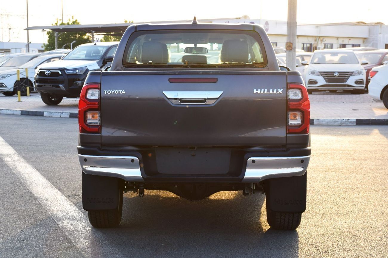 تويوتا هيلوكس SGLX 4x4 Diesel 2.8L ( Right Hand )