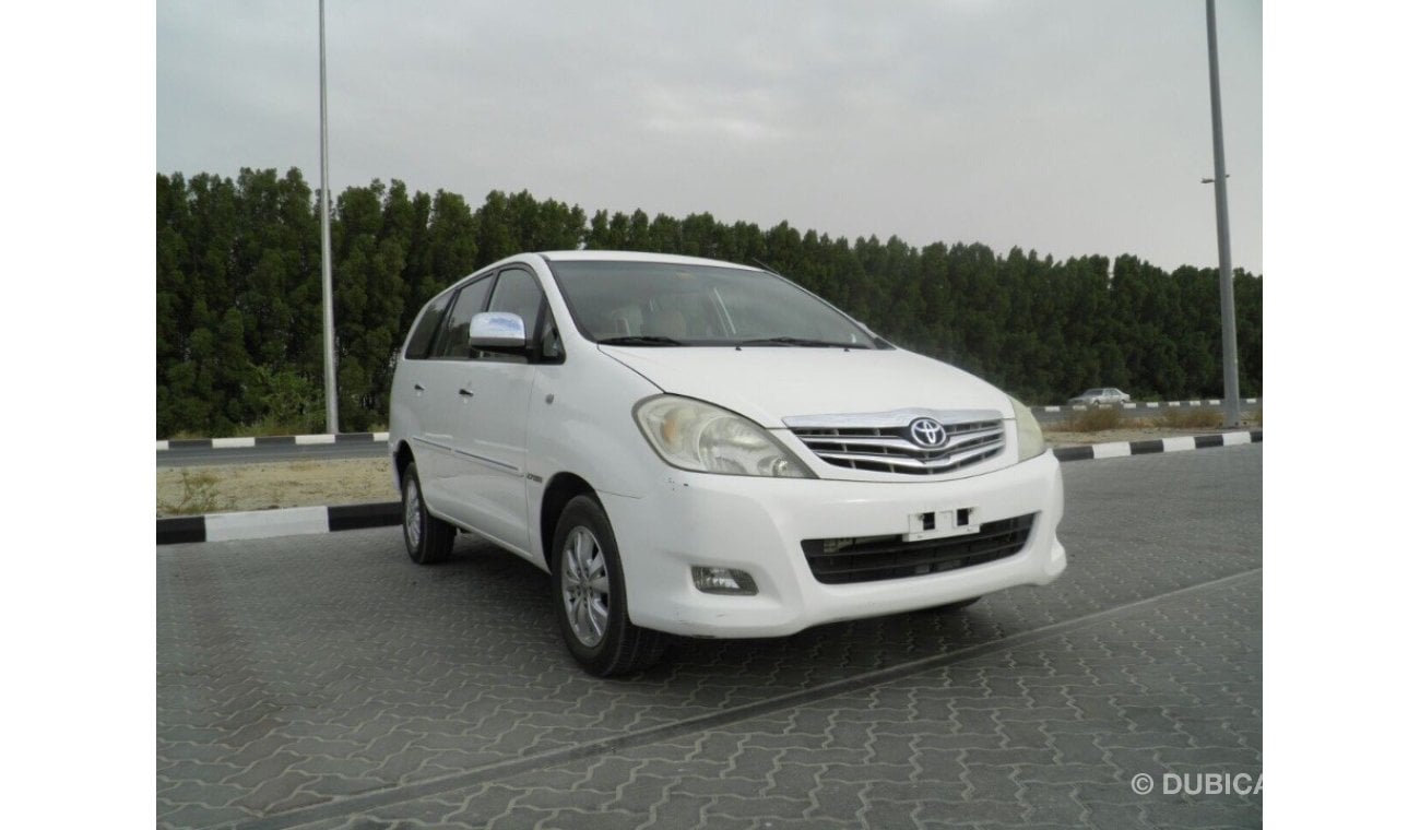 Toyota Innova 2010