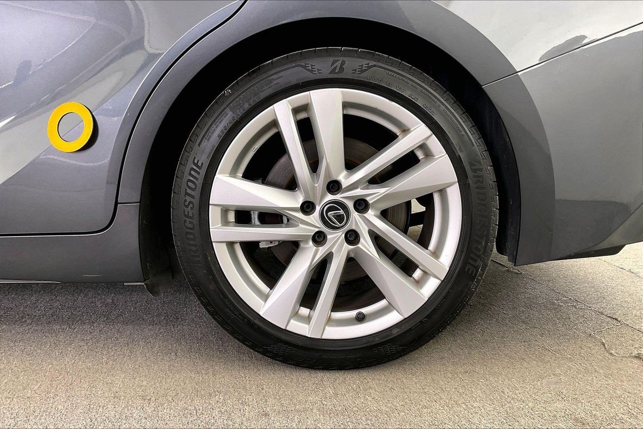 Lexus IS300 Premier | Guaranteed Warranty | 0 Down Payment