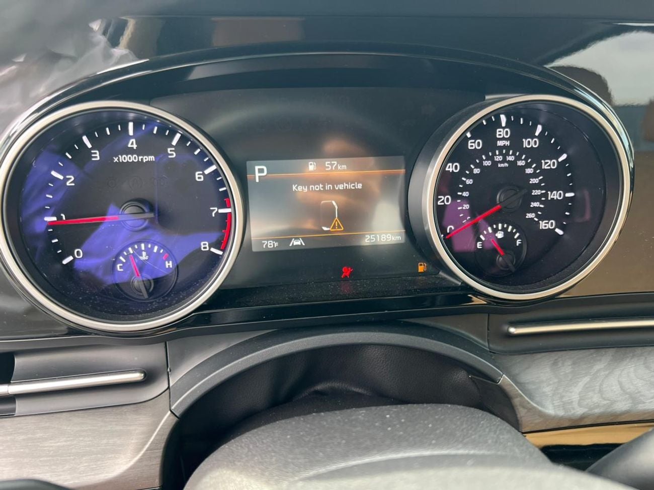 كيا كارنيفال EX KIA CARNIVAL