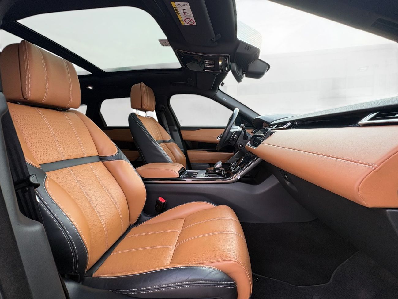 Land Rover Range Rover Velar P300 HSE 2.0L R-DYNAMIC | Agency Maintained | 2021 | GCC SPECS | AED 3,184 per month