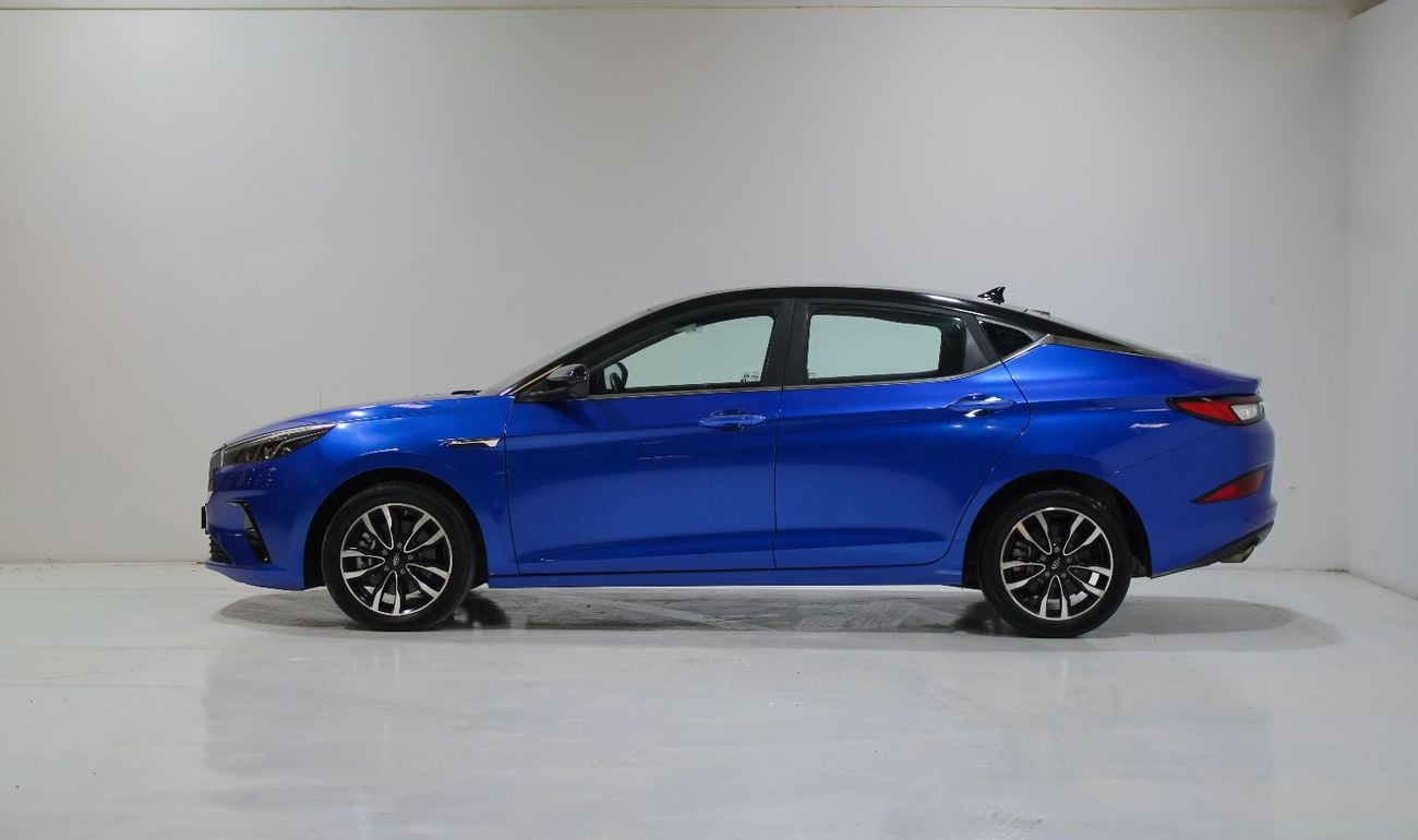 JAC J7 BLUE WITH BLACK TOP