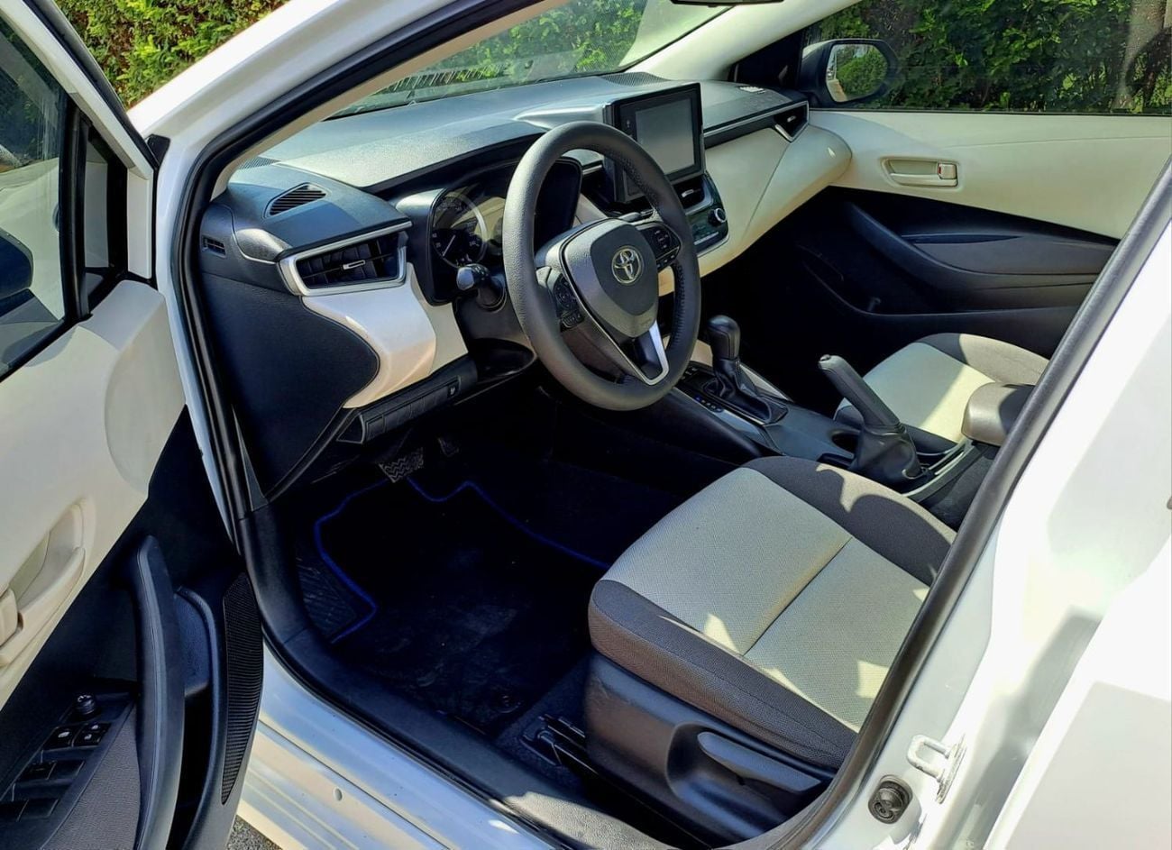 تويوتا كورولا OVERLAND 1.6L XLI Hybrid