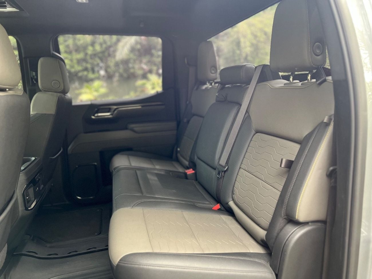 شيفروليه سيلفارادو 2023 Chevrolet Silverado ZR2 | 6.2L V8 | GCC Specs | Accident-Free