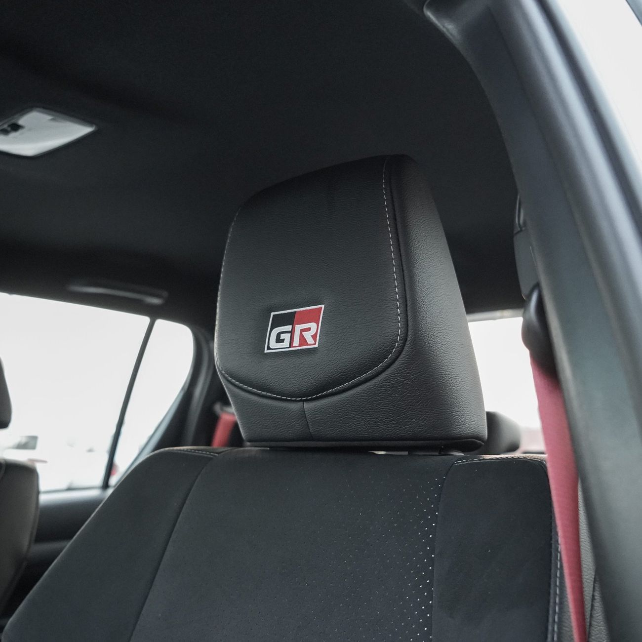 تويوتا هيلوكس GR Sport 4.0L