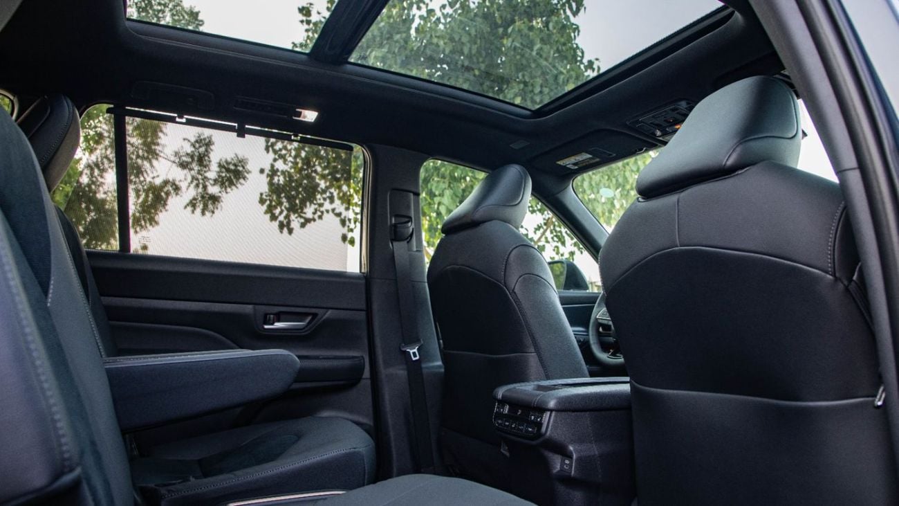 Toyota Grand Highlander PLATINUM 2026 | For Local Registration +10%