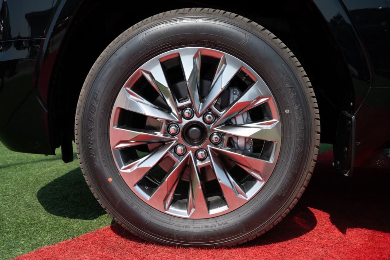 تويوتا لاند كروزر GXR V2 3.5L TT HEV 2026