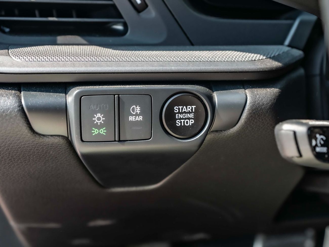 Porsche 911 Carrera 3.0L (444 HP) Coupe