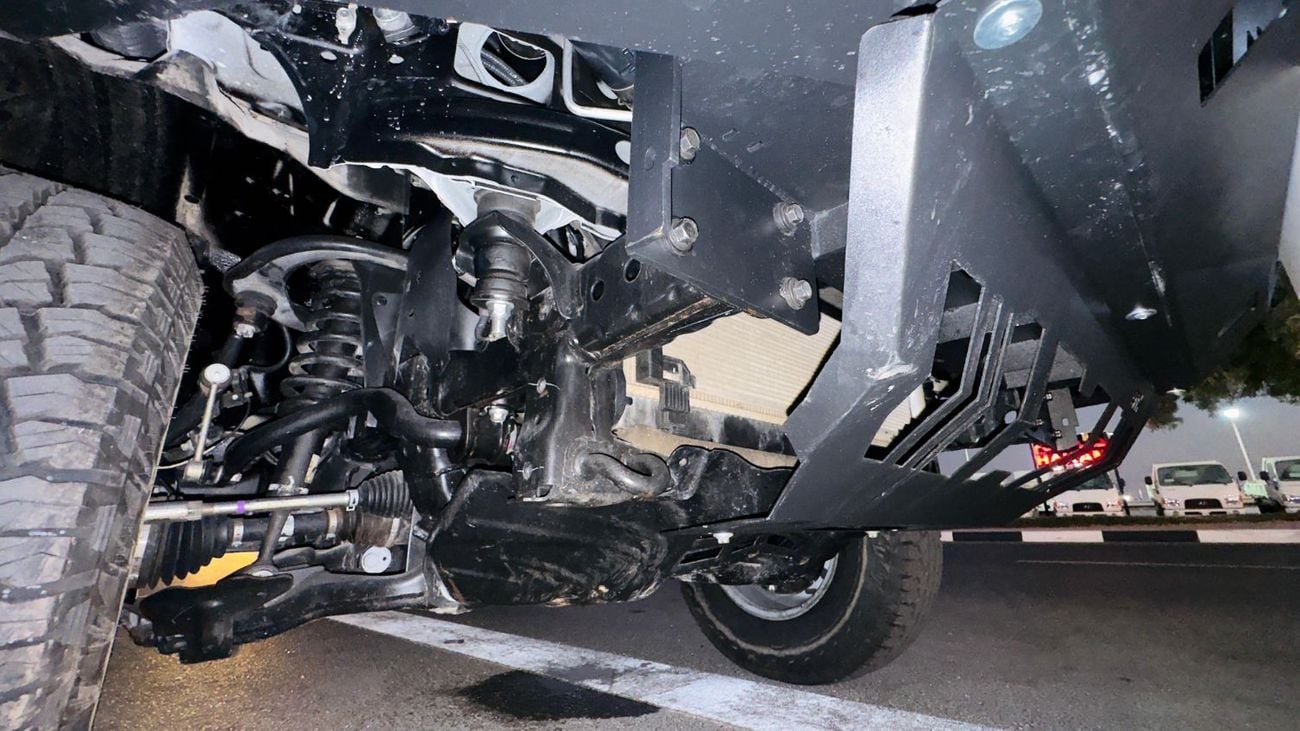 تويوتا هيلوكس OFF-ROAD MODIFIED | AWNING CAMPING TENT | 2.8L DIESEL | MT | 2023 | REAR VIEW CAMERA