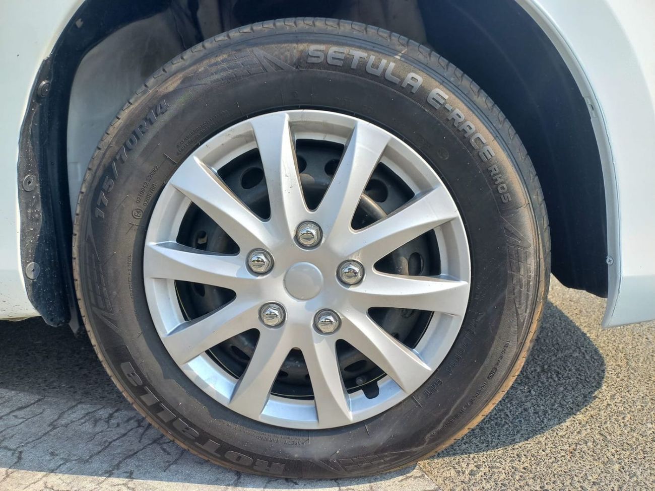 تويوتا يارس E 1.5L (109 HP)