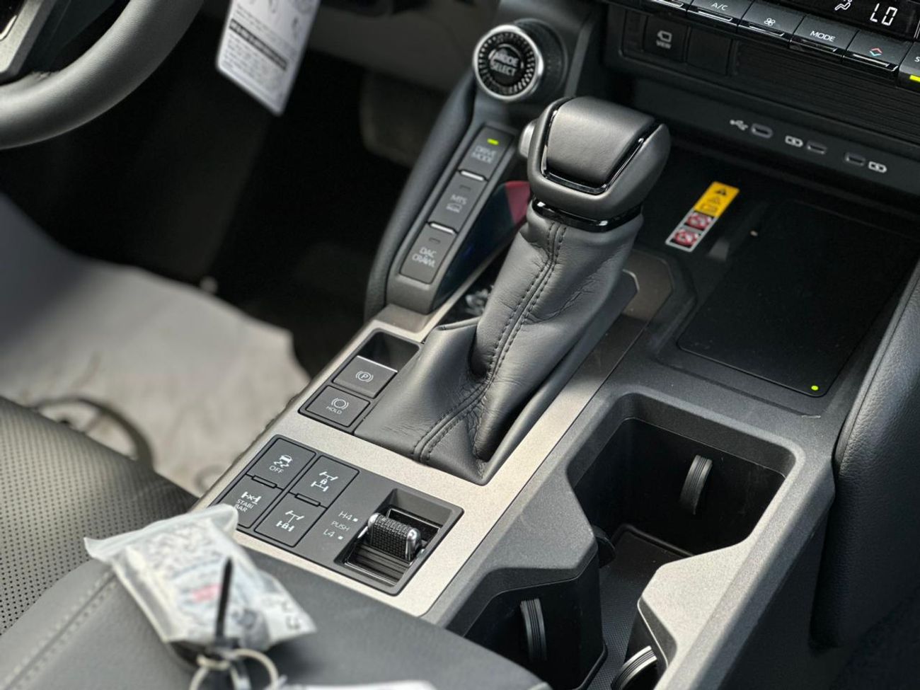 تويوتا برادو Brand New Hybrid Prado 5 seats Adventure in stock different colors