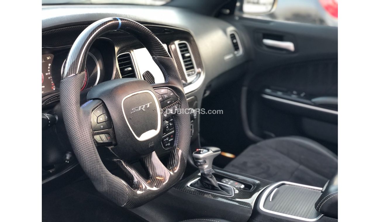 دودج تشارجر موديل 2015 خليجي فل مواصفات كراسي جلد ومثبت سرعه وتحكم كهربي كامل ونظام صوت ممتاز وكاميرا خلفيه