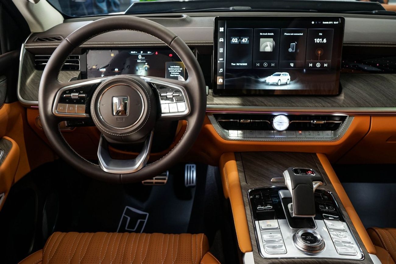 Tank 500 NEW TANK 500 PRETSIGE 2.0 TURBO HYBRID MODEL 2026 FULL OPTIOS