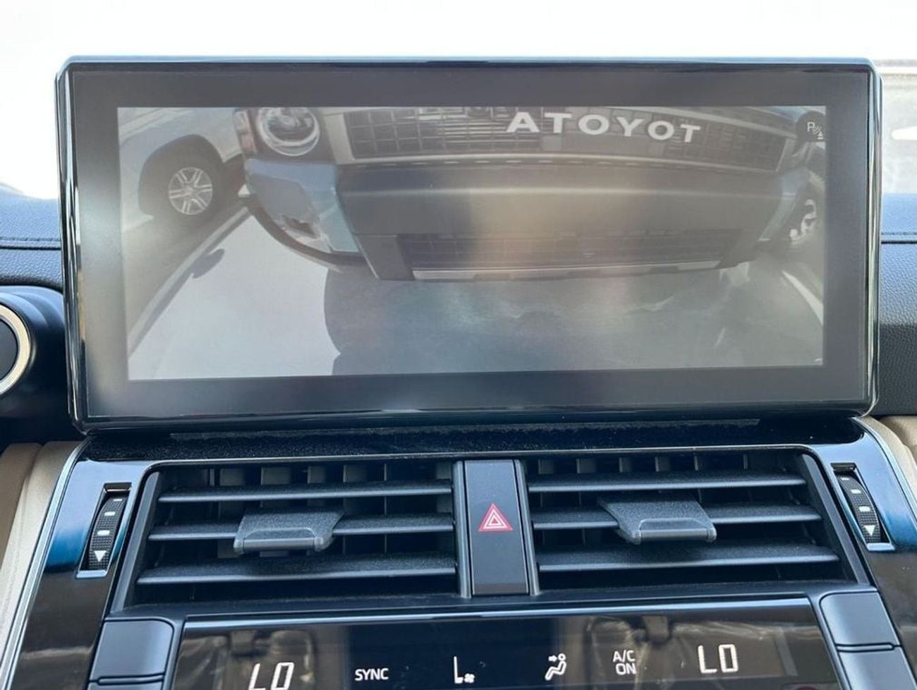 Toyota Land Cruiser 2024 TOYOTA LAND CRUISER 300 GXR V6 3.5L TT 7 SEAT AT