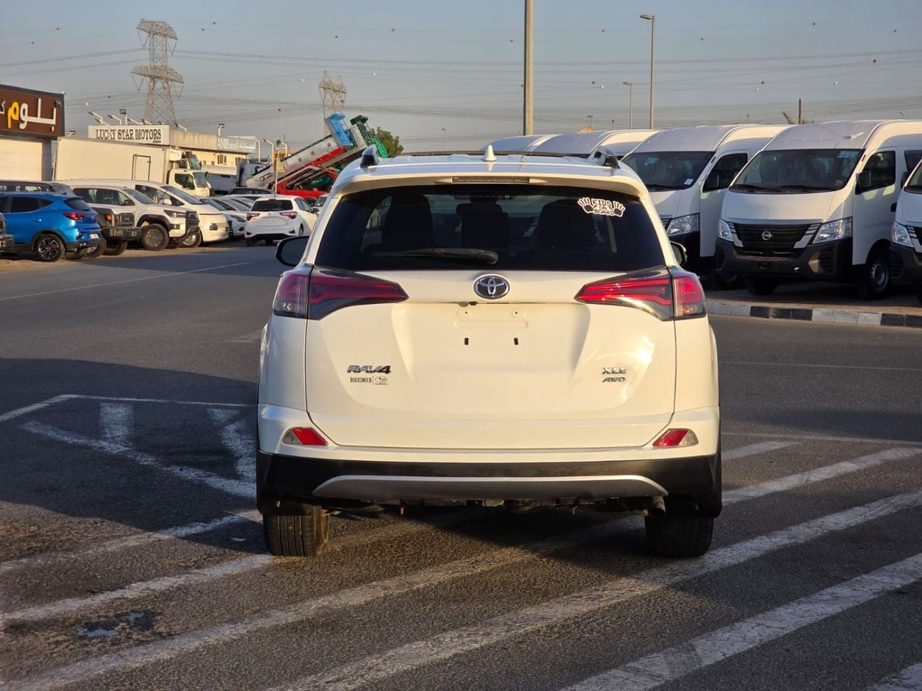 Toyota RAV4 Limited 2.5L Sunroof , Push button , Trunk automatic and leather seats