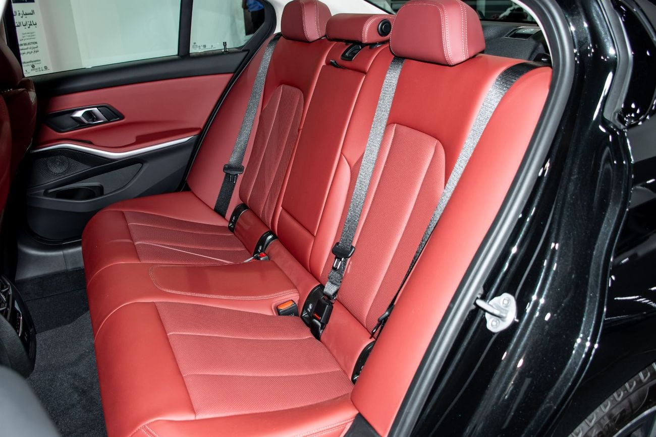 BMW 318i 318i Sedan Pure