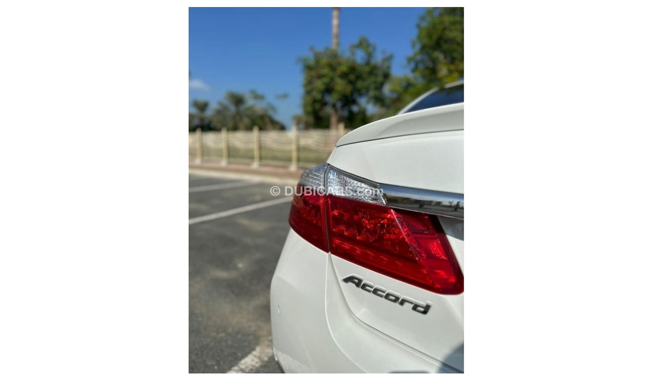 Honda Accord Sport 790 PM || HONDA ACCORD 2.4 || FULL OPTION || ORIGNAL PAINT || 0%DP || GCC || WELL MAINTAINED