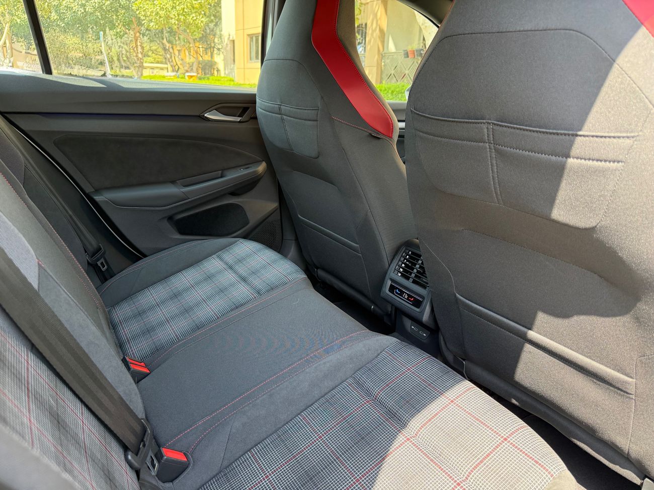 فولكس واجن جولف GTI Fabric 2.0L