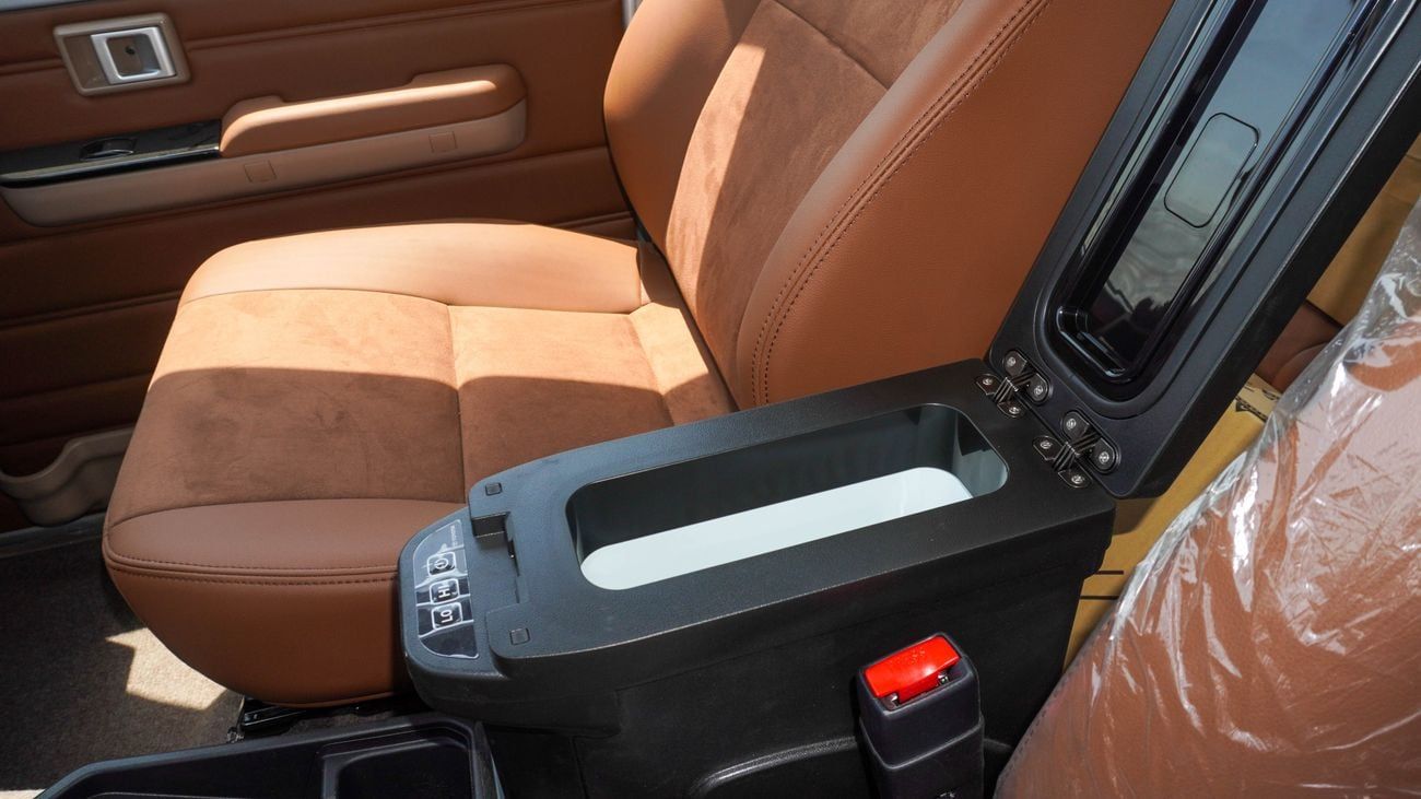 Toyota Land Cruiser 70 LX 4.0 L V6