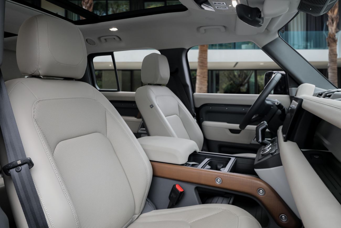 Land Rover Defender Defender SE P400 130 | 5,288 P.M | 0% Downpayment | Agency Warranty!