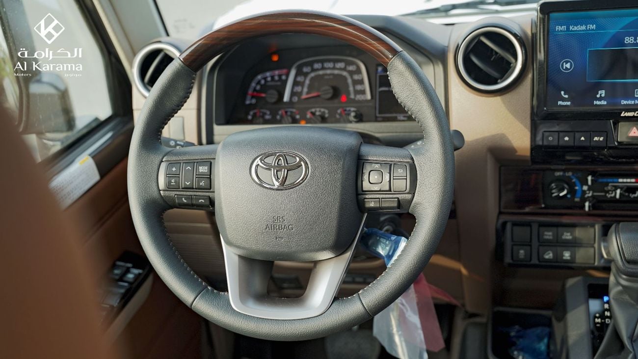 Toyota Land Cruiser 70 LC76 LX - GCC Specs 2.8L - Diff Lock | Apple car Play | Cruise Control | LTA