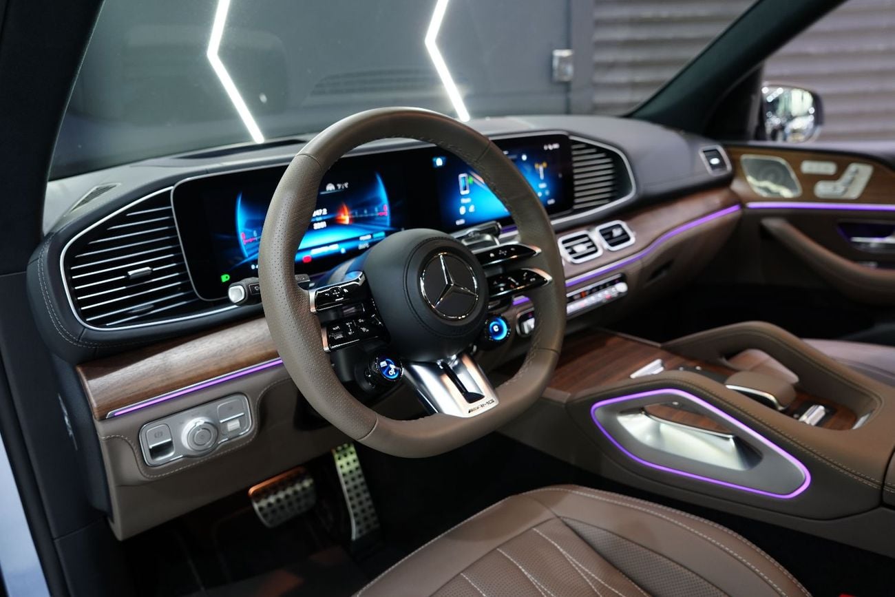 مرسيدس بنز GLE 53 AMG 4Matic+, Manufaktur Interior Package, Panoramic Roof, Gargash Warr + Serv!!